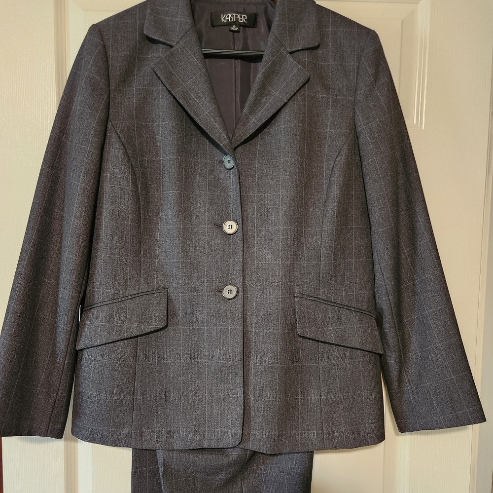 Kasper pants suit, lined, size 14